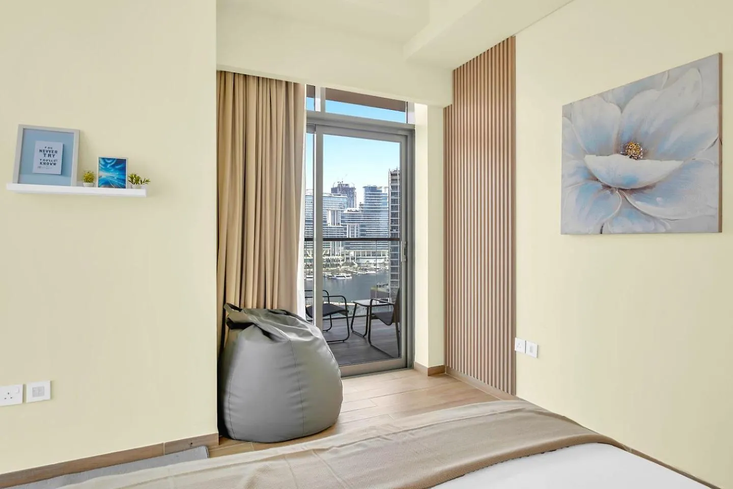 Refined 2 & Half Br In Mada Residences Near Dubai Mall 0*,