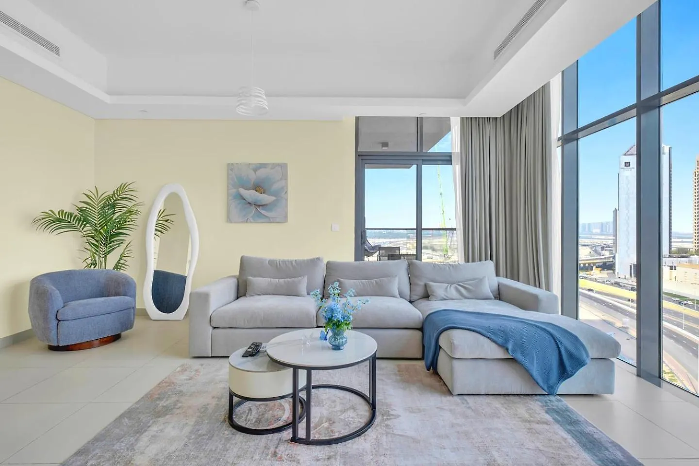 Apartment Refined 2 & Half Br In Mada Residences Near Dubai Mall
